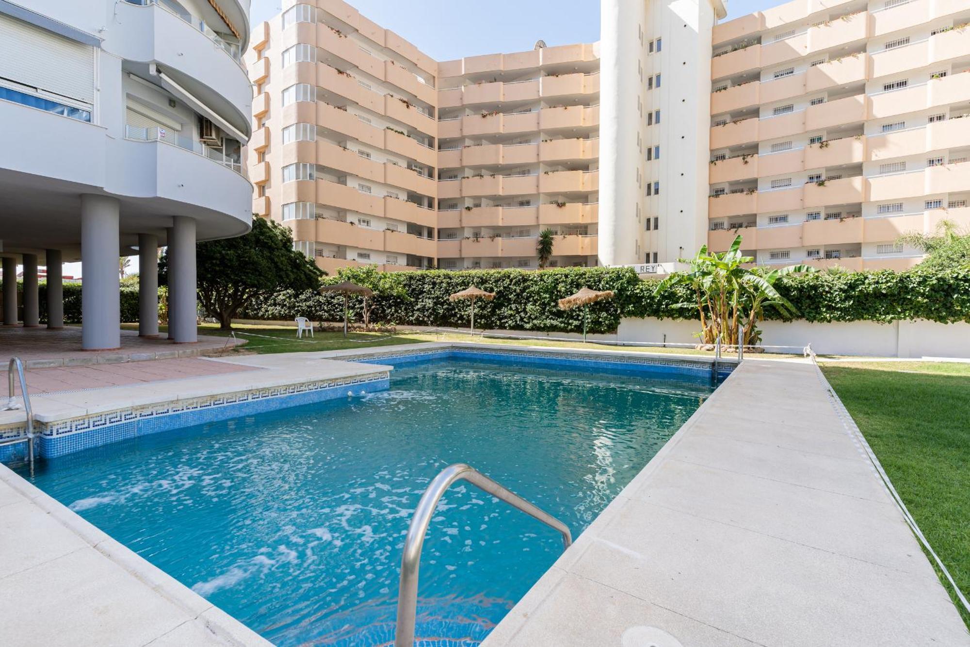 Blonzu Dominicana Fuengirola Bagian luar foto